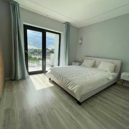 Noah Apartment Self Check-In Otopeni Exterior photo