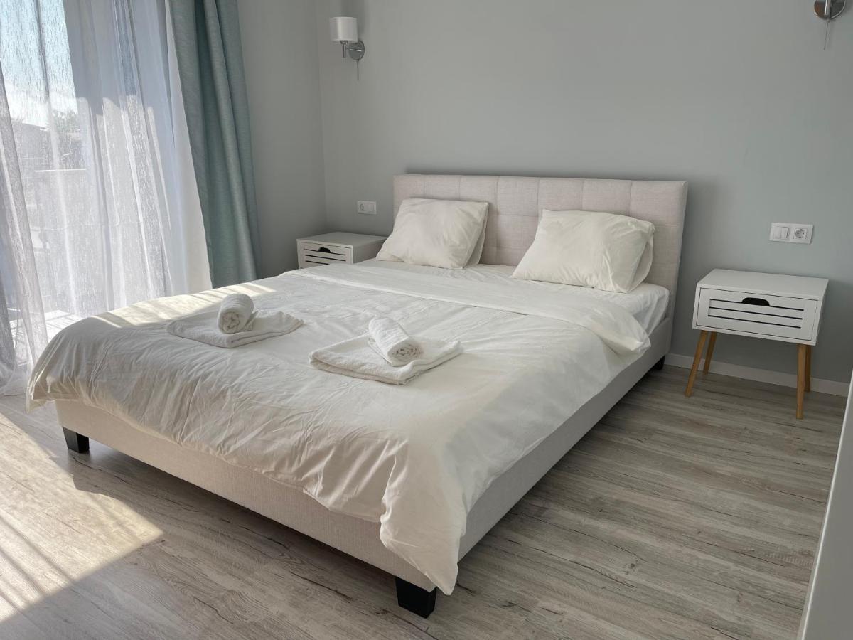 Noah Apartment Self Check-In Otopeni Exterior photo