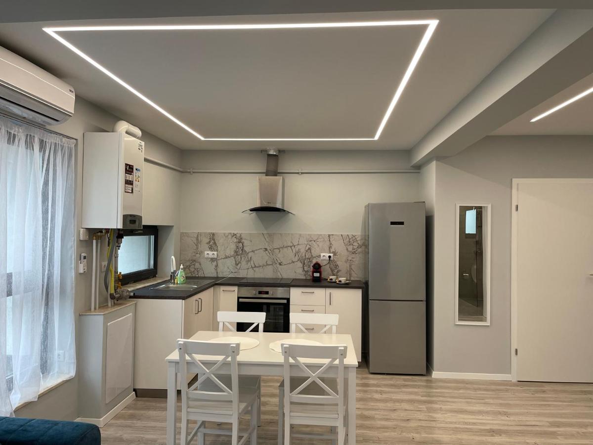 Noah Apartment Self Check-In Otopeni Exterior photo
